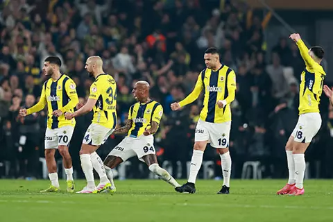 القمة تبتعد.. فنربخشة يسقط بفخ التعادل أمام قيصر سبور بالدوري التركي